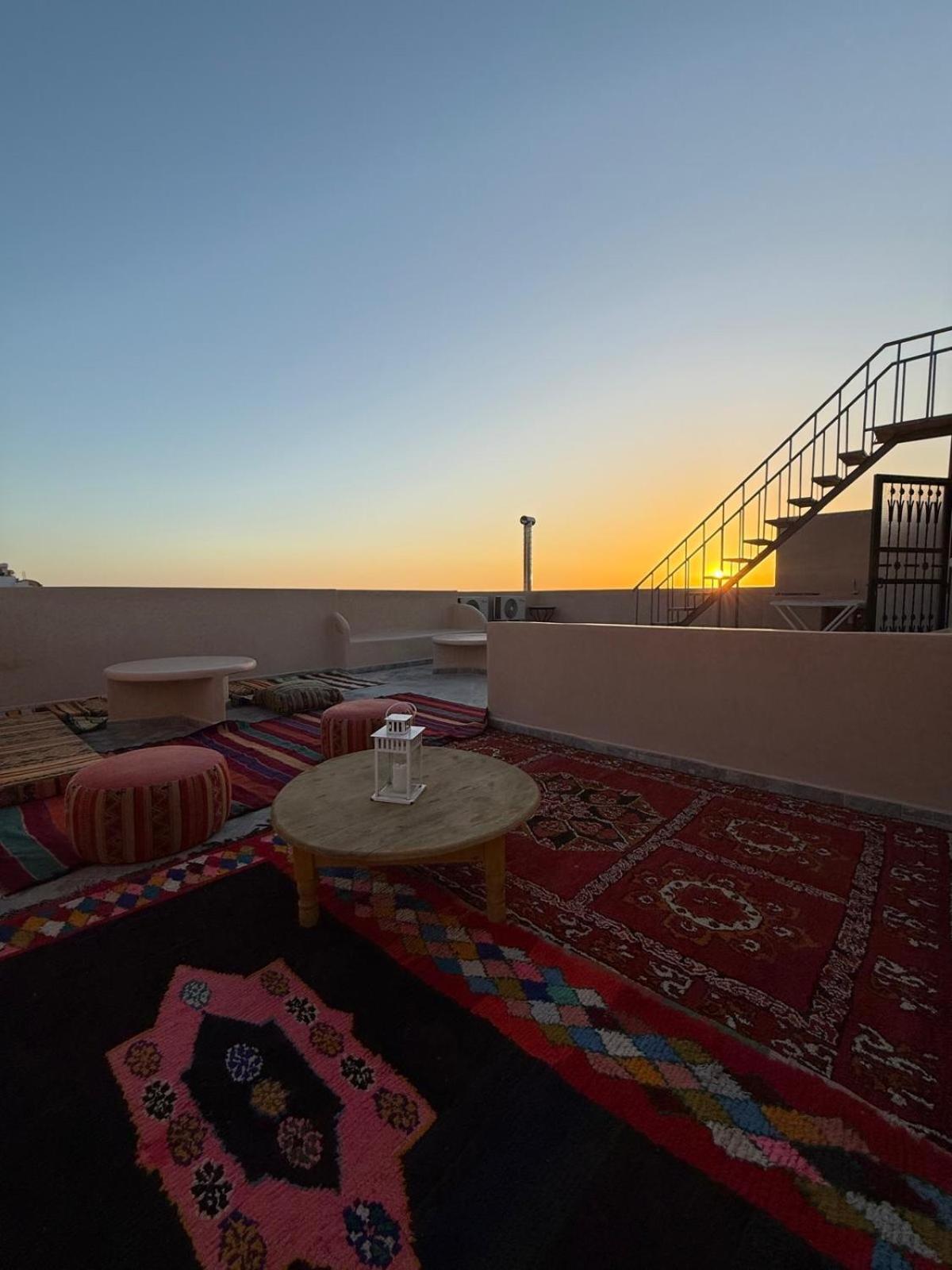 Playa Surf House Hostel Tamraght Екстериор снимка