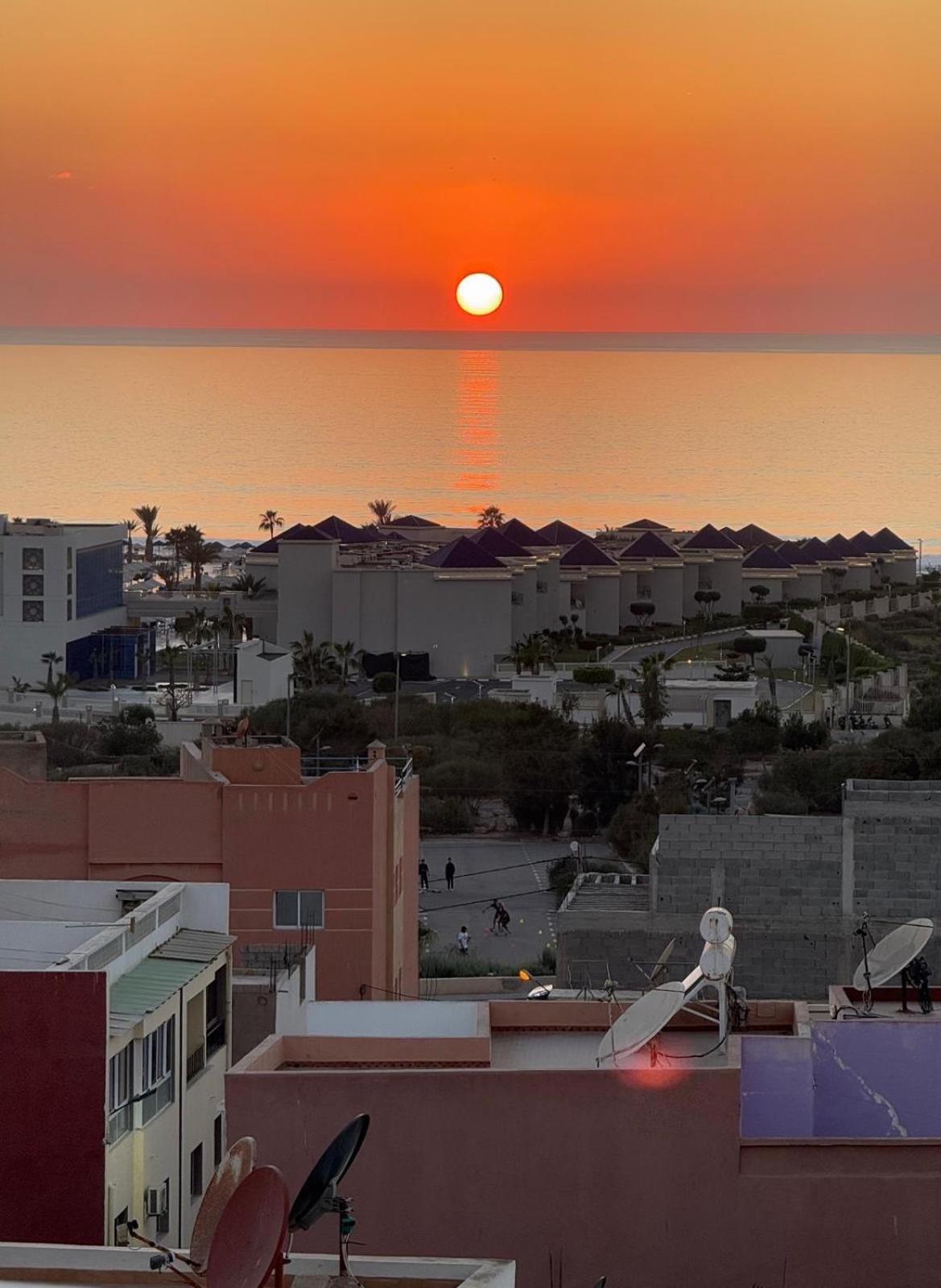 Playa Surf House Hostel Tamraght Екстериор снимка