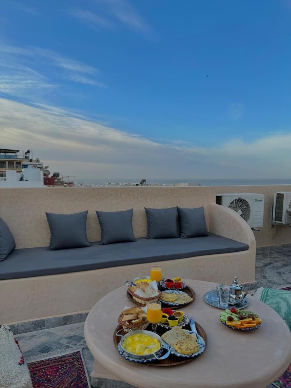 Playa Surf House Hostel Tamraght Екстериор снимка